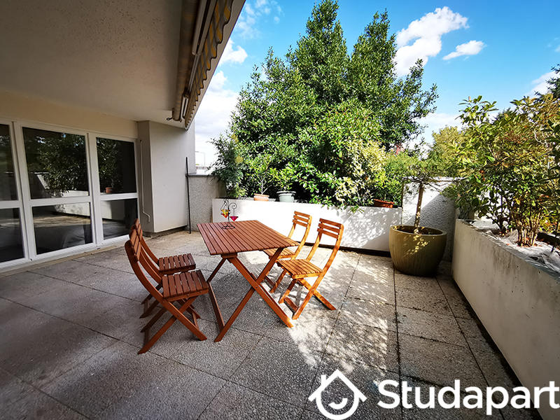 Chambre - 10 m² - 1 pièce