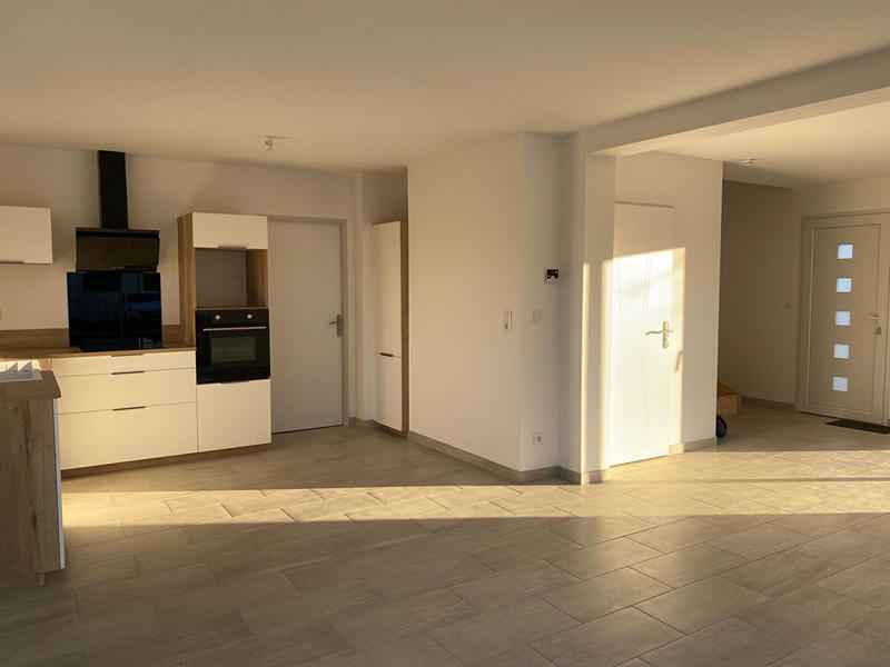 Maison - 95 m² - 4 pièces