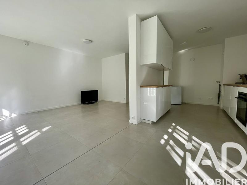 Appartement - 90 m² - 4 pièces