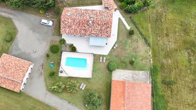 Maison - 180 m² - 7 pièces