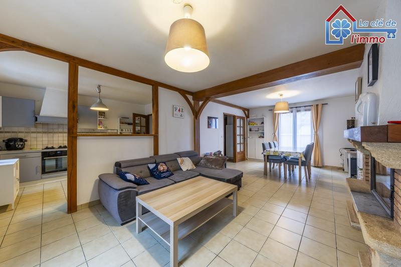 Maison traditionnelle - 99 m² - 6 pièces