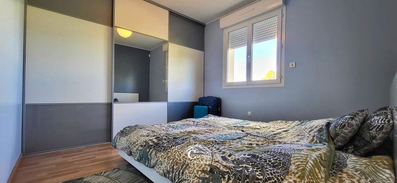 Local commercial - 496 m² - 4 pièces