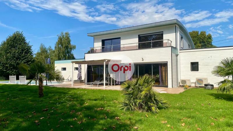 Demeure - 200 m² - 5 pièces