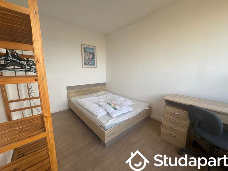 Chambre - 10 m² - 1 pièce