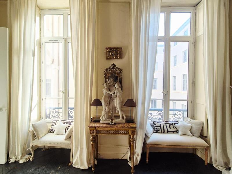 Appartement - 254 m² - 7 pièces