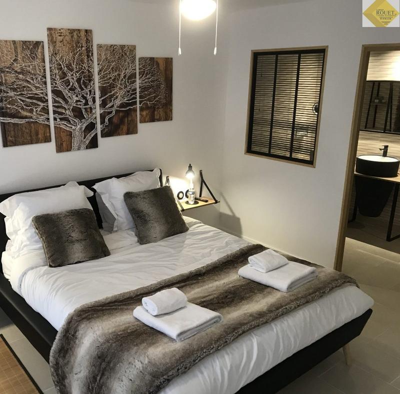 Maison - 460 m² - 11 pièces