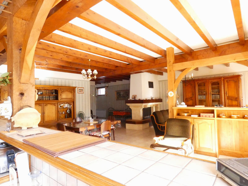 Maison - 245 m² - 7 pièces