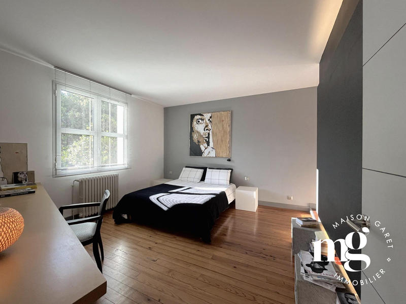 Villa - 200 m² - 7 pièces