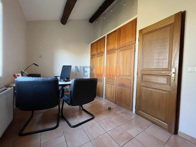 Villa - 200 m² - 9 pièces