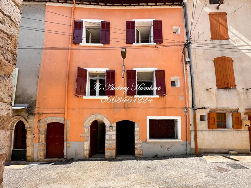 Maison - 98 m² - 4 pièces