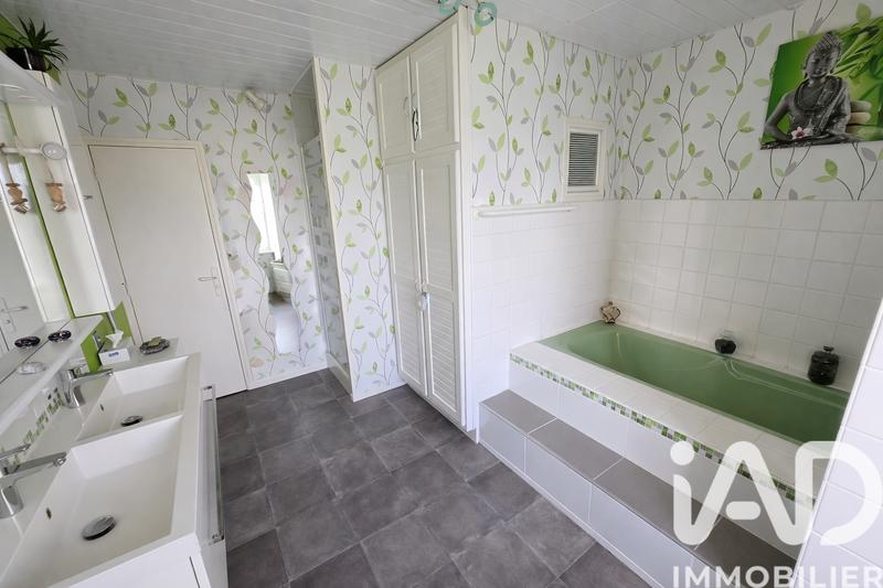 Maison - 254 m² - 11 pièces