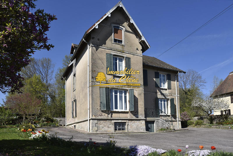 Maison - 255 m² - 10 pièces