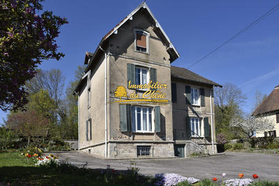 Maison - 255 m² - 10 pièces