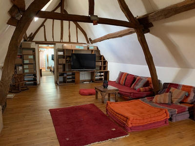 Maison - 221 m² - 8 pièces