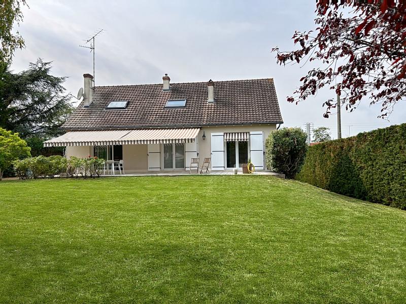 Maison traditionnelle - 130 m² - 6 pièces