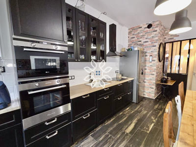 Maison - 150 m² - 8 pièces