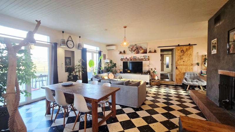 Maison - 140 m² - 5 pièces