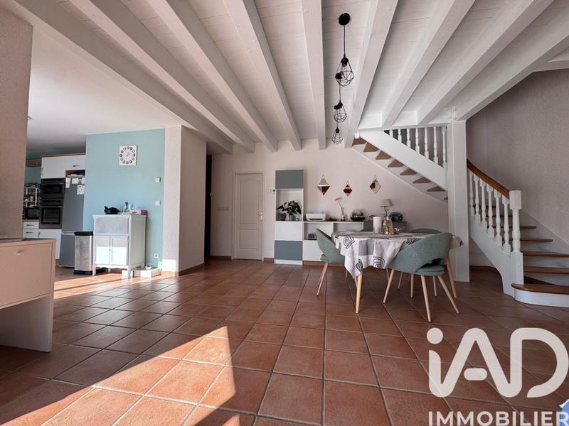 Maison - 142 m² - 5 pièces