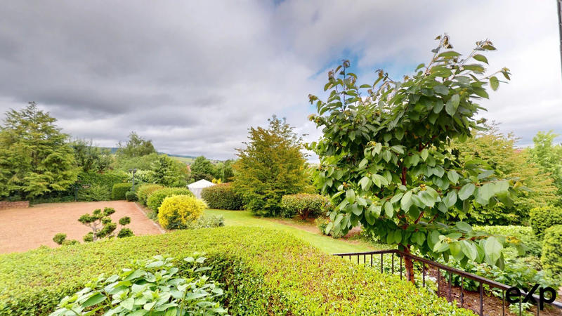 Maison - 192 m² - 5 pièces