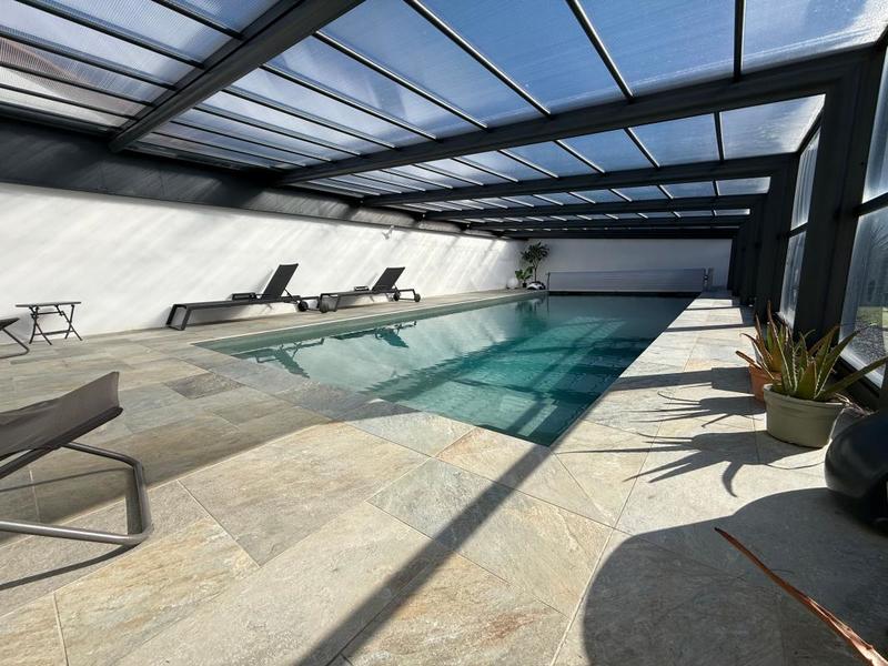 Villa - 275 m² - 9 pièces