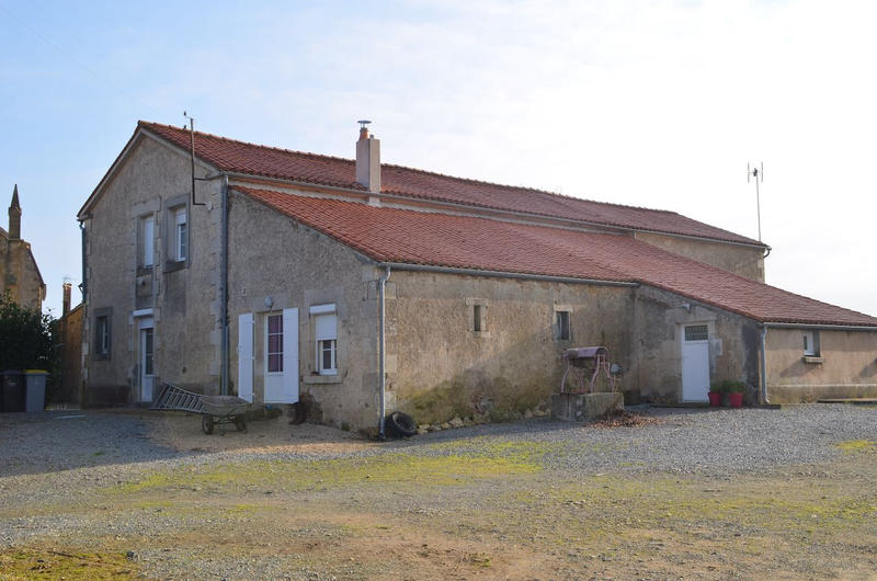 Maison - 261 m² - 7 pièces