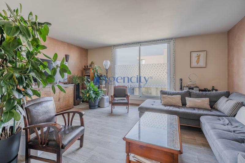 Appartement - 83 m² - 4 pièces