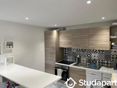 Chambre - 13 m² - 1 pièce