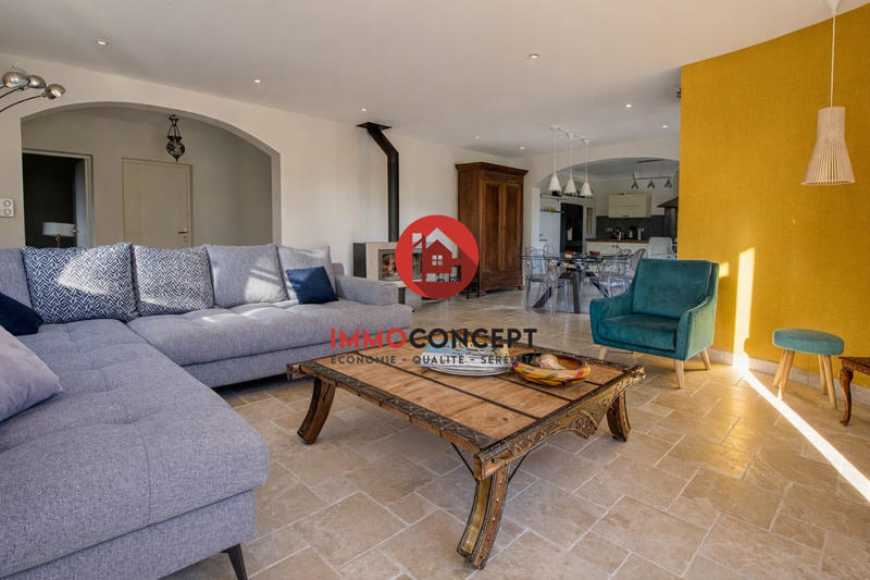 Villa - 260 m² - 7 pièces