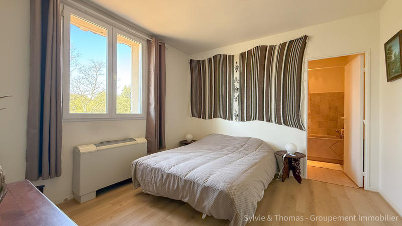 Maison - 285 m² - 8 pièces