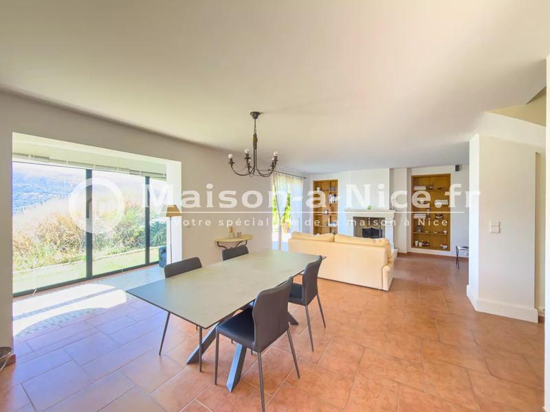 Maison - 156 m² - 5 pièces