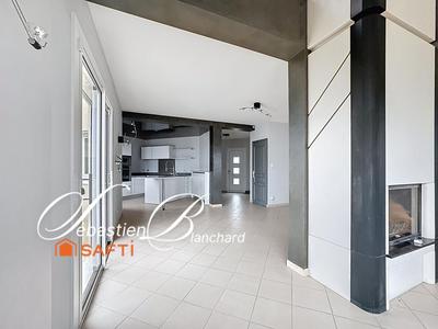 Maison - 145 m² - 4 pièces