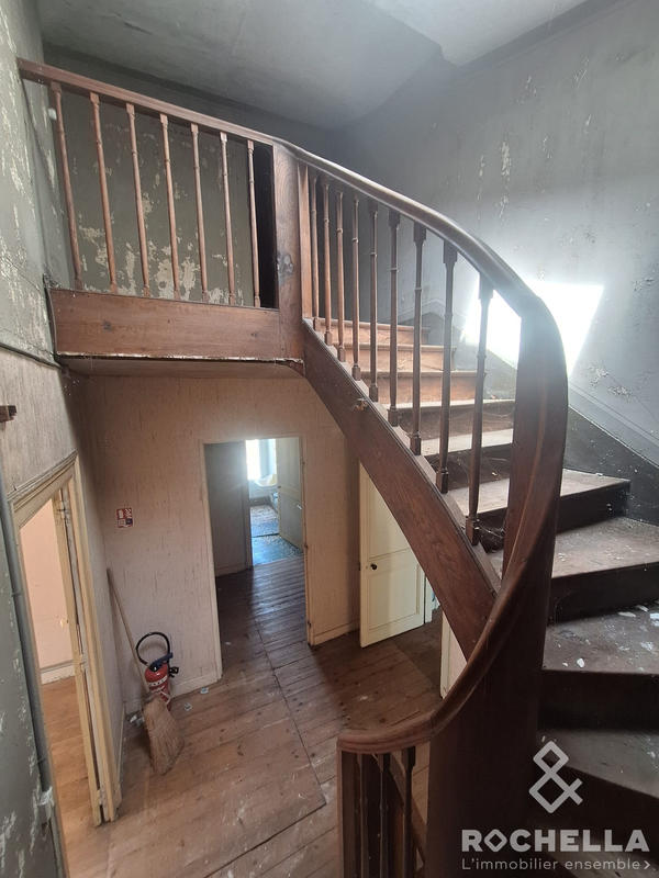 Maison ancienne - 240 m² - 8 pièces