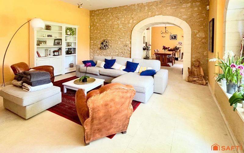 Maison - 227 m² - 7 pièces