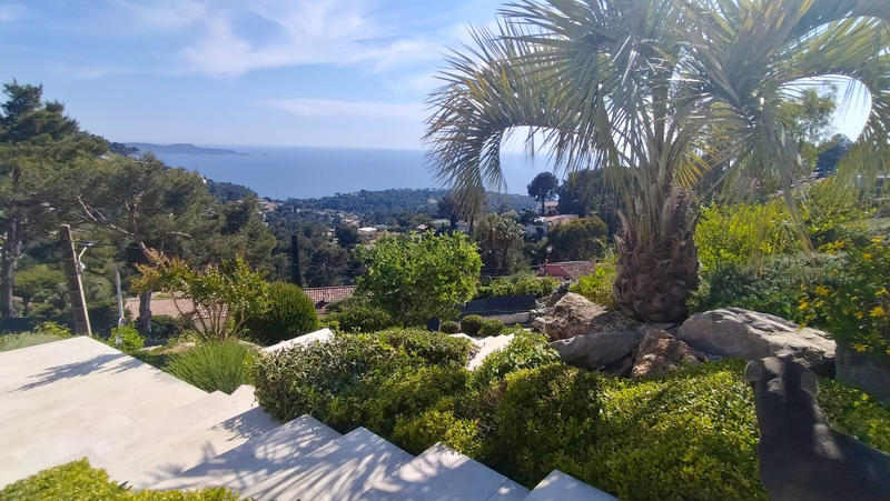 Maison - 180 m² - 6 pièces