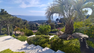 Maison - 180 m² - 6 pièces