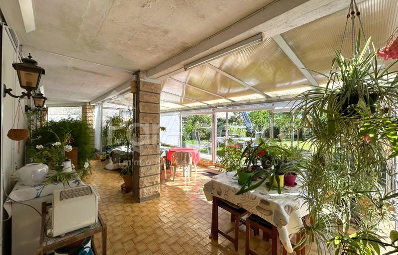 Maison - 247 m² - 9 pièces