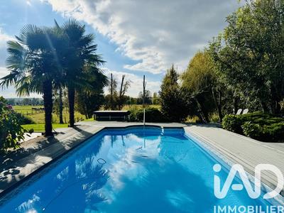 Maison - 276 m² - 8 pièces