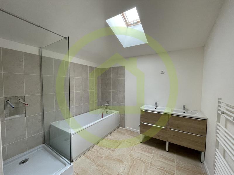 Maison - 210 m² - 5 pièces