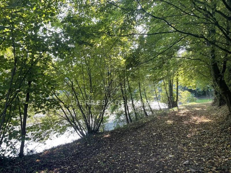 Propriété - 137 m² - 4 pièces