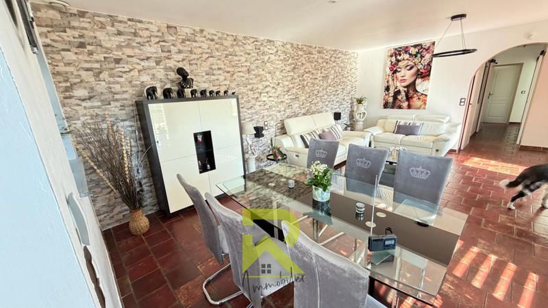 Maison - 93 m² - 4 pièces