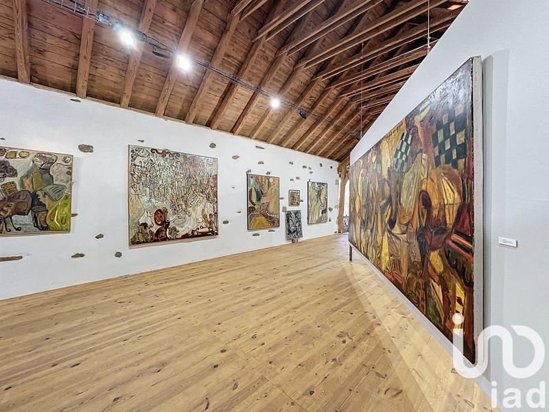 Maison - 270 m² - 11 pièces