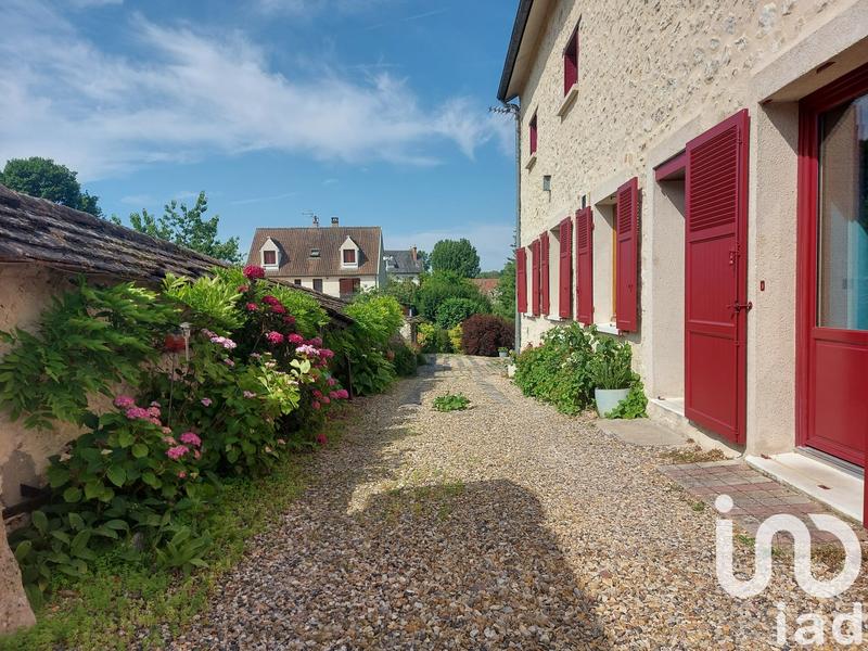 Maison - 247 m² - 9 pièces