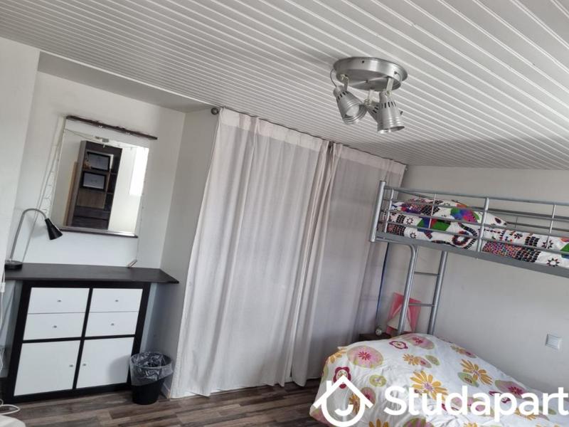 Chambre - 15 m² - 1 pièce