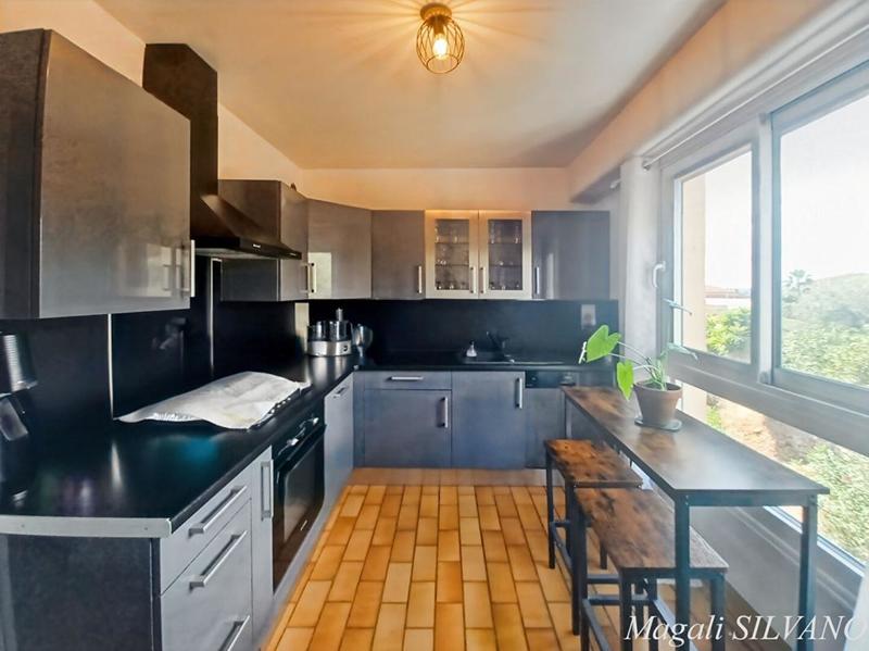 Appartement - 75 m² - 4 pièces