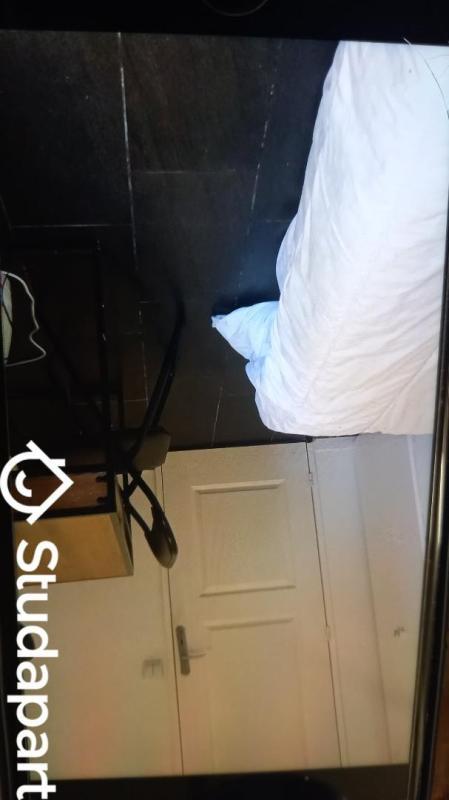 Chambre - 9 m² - 1 pièce