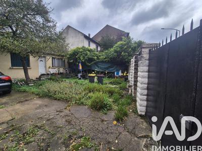 Maison - 104 m² - 8 pièces