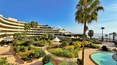 Appartement - 99 m² - 3 pièces