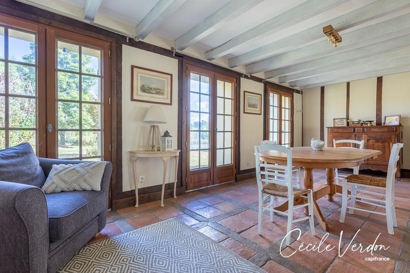 Corps de ferme - 250 m² - 7 pièces