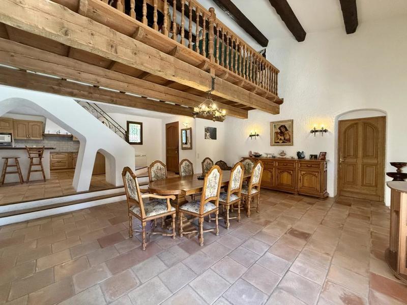 Villa - 161 m² - 7 pièces