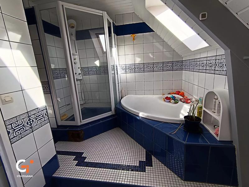 Maison - 159 m² - 7 pièces